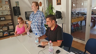Nagyné Papp Edit és Ozvári Ádám a közgyűlésen